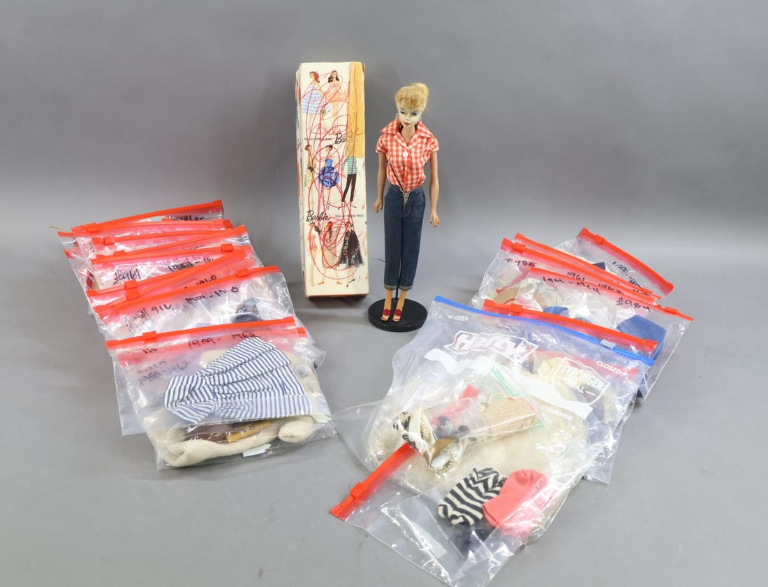 BARBIE FAMILY.: This is an original owner lot. BARBIE #3 in original box. Stock No. 850 Blond. Pedestal stand/wire in box. Blonde Ponytail with hoop earrings. Condition: box end missing. Box lid written on. NO green