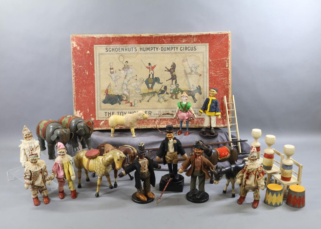 SCHOENHUT HUMPTY DUMPTY CIRCUS.: LARGE LOT. This is an early Circus. Original box reads: SCHOENHUT'S HUMPTY-DUMPTY CIRCUS - THE WONDER TOY. Patented in the U.S. and Foreign Countries. U.S. Patents December 2, 1902 and April 13,