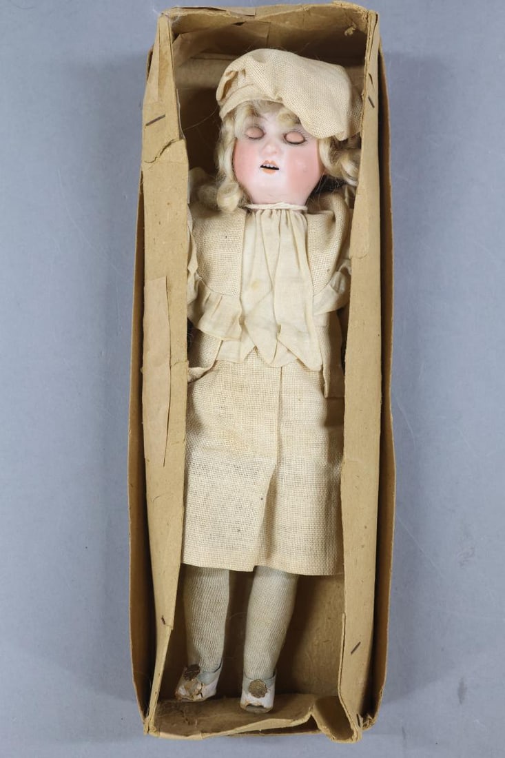 GERMAN BISQUE DOLLS. - 8