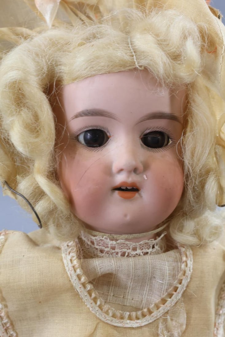 GERMAN BISQUE DOLLS. - 4