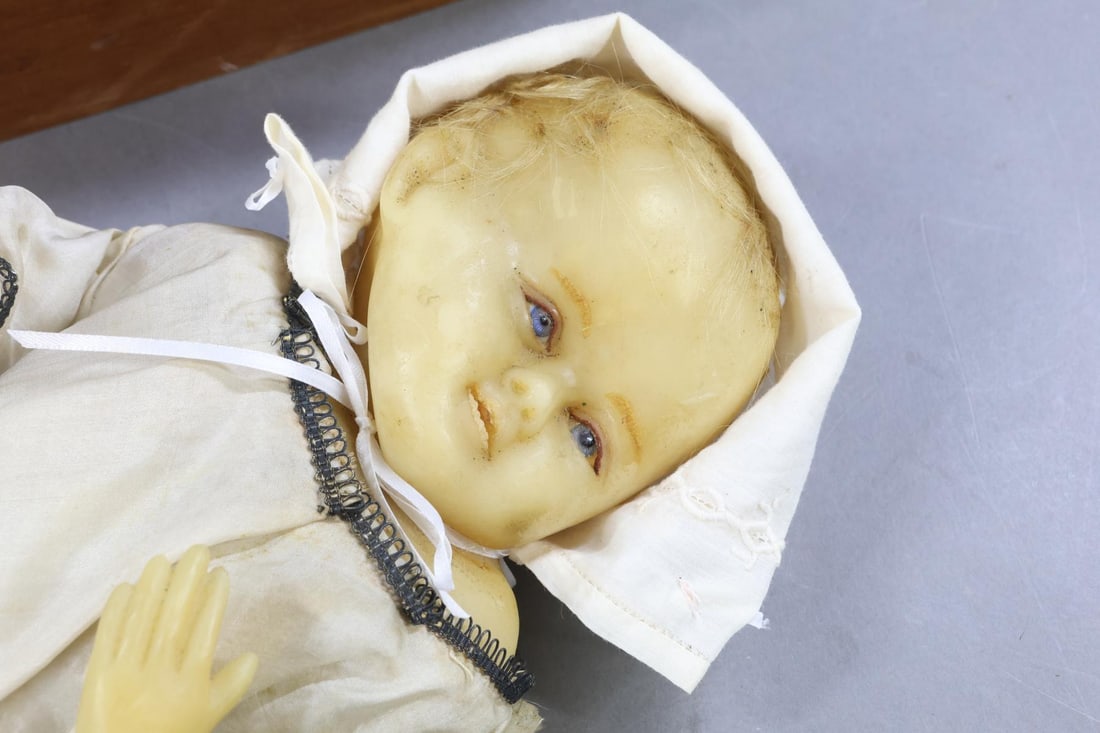 WAX DOLLS. - 3