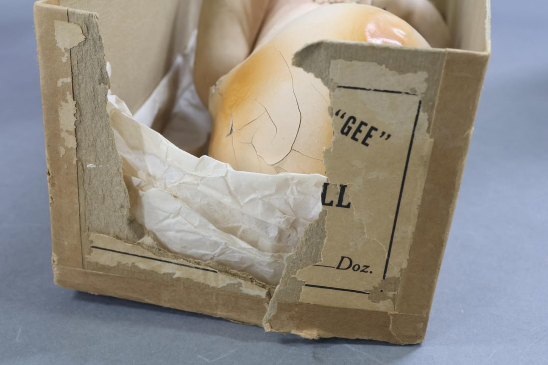COMPOSITION/TYPE DOLLS. - 11
