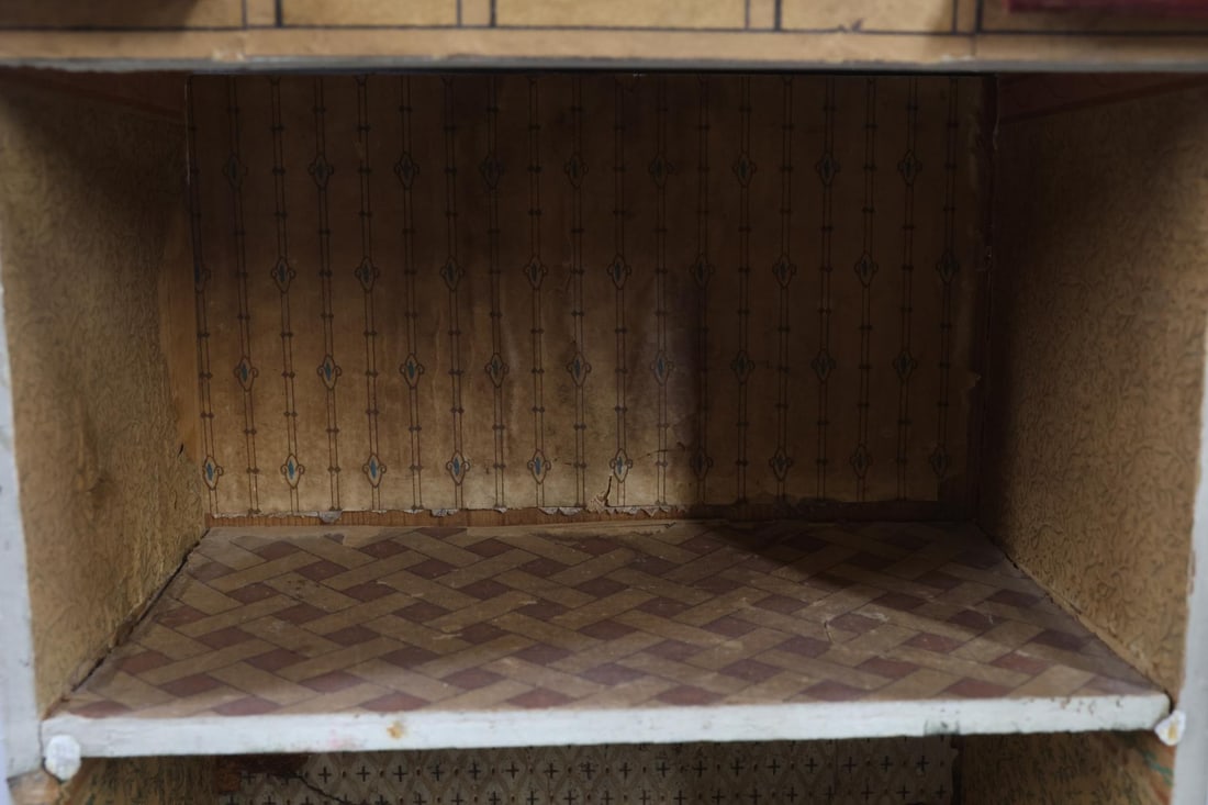 GOTTSCHALK DOLL HOUSE. - 7