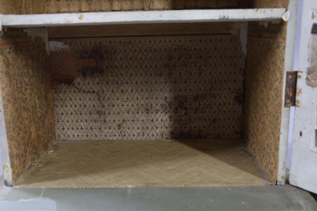 GOTTSCHALK DOLL HOUSE. - 8