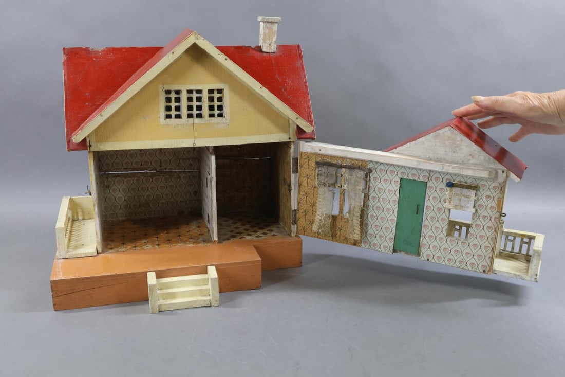 GOTTSCHALK DOLL HOUSE. - 8