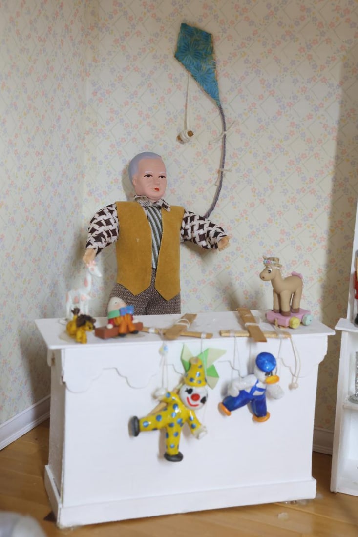 ROOM BOX. - 7