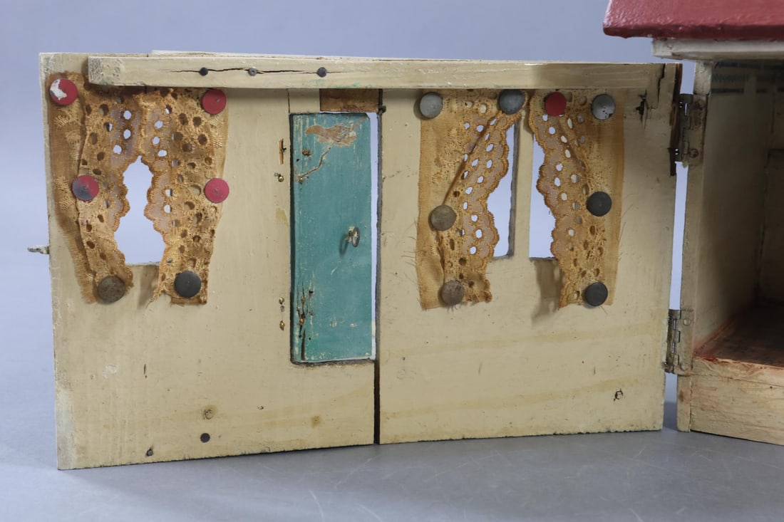 GOTTSCHALK DOLL HOUSE. - 8