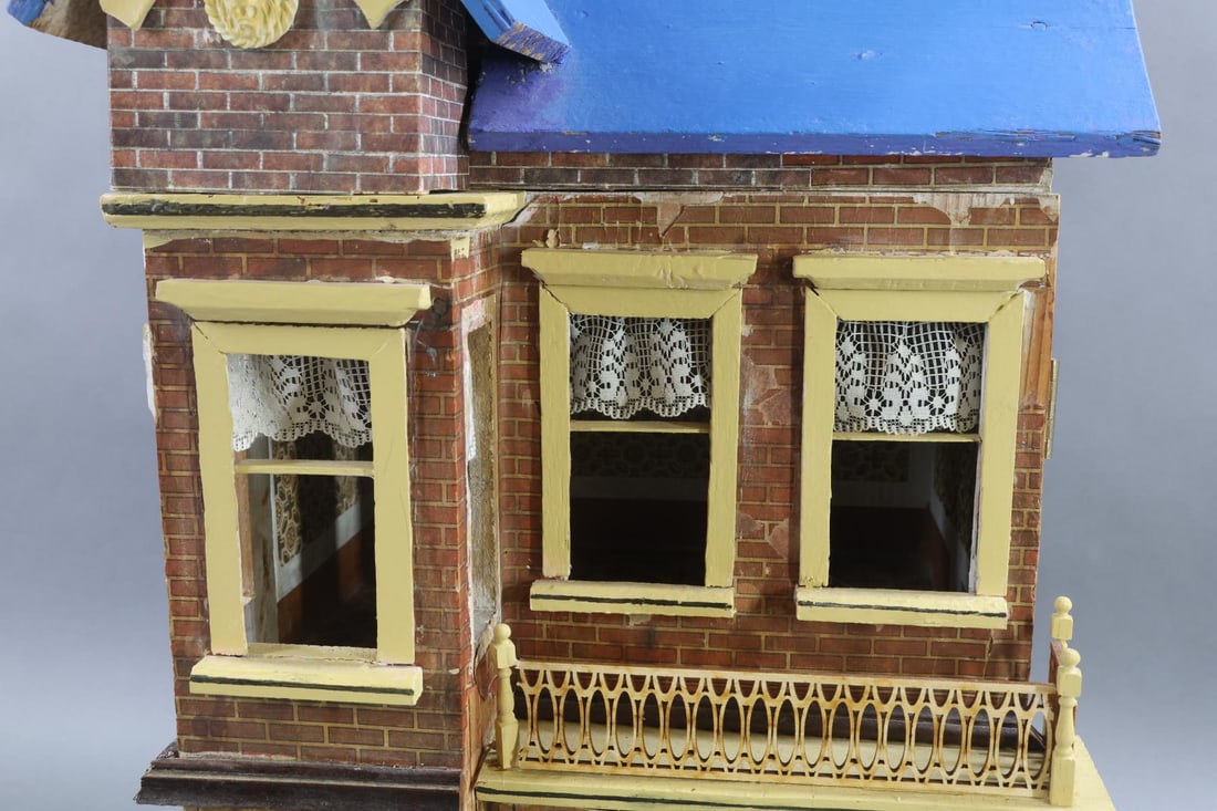 GOTTSCHALK DOLL HOUSE. - 4