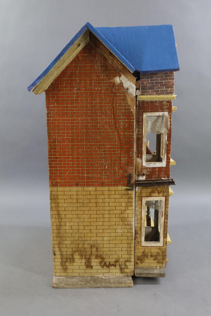 GOTTSCHALK DOLL HOUSE. - 8
