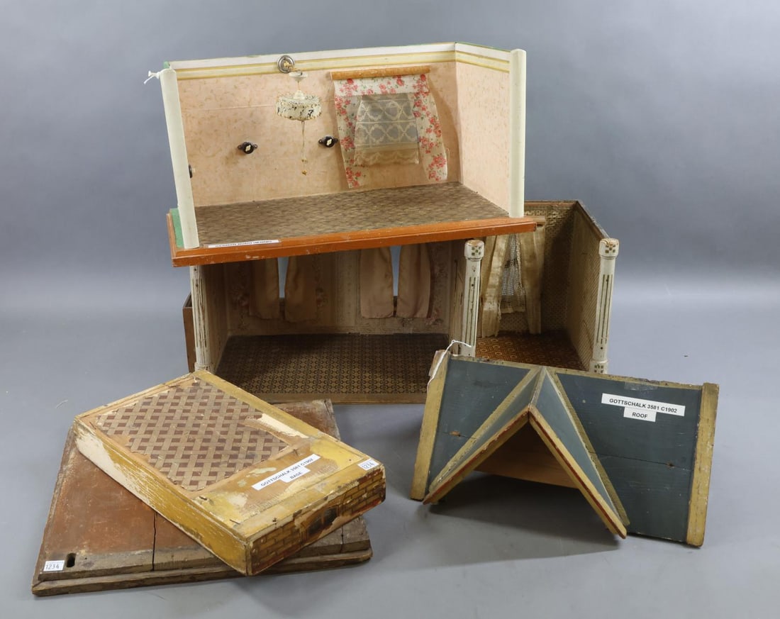 ANTIQUE DOLLHOUSE PARTS.: This LOT consists of (2) rooms, (1) roof and (2) bases. Room 1) GERMAN BODO HENNIG. Room of (3) walls and floor, appears to be be from the 1950's and is wired for the overhead MCM lighting fixture.