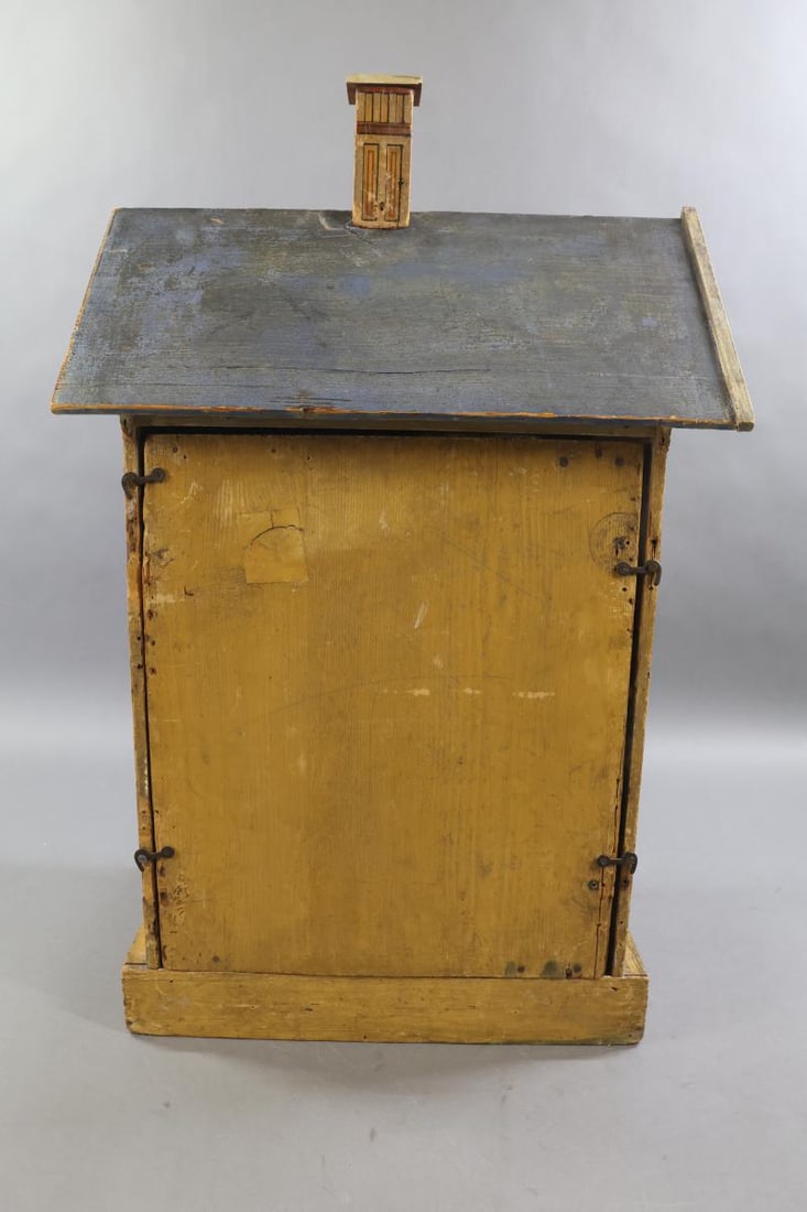 GOTTSCHALK DOLL HOUSE. - 8