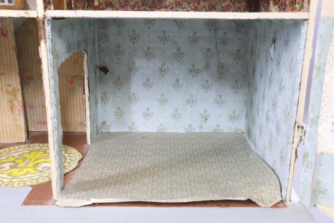 GOTTSCHALK DOLL HOUSE. - 19