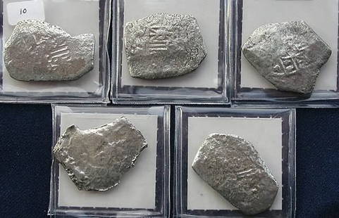 5 1715 Fleet 8 Reales.: 5- 8 reale pieces from the 1715 fleet, no grade, approx. 78 grams.