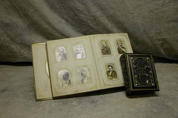 Pair of Presentation CDV Albums - Actors