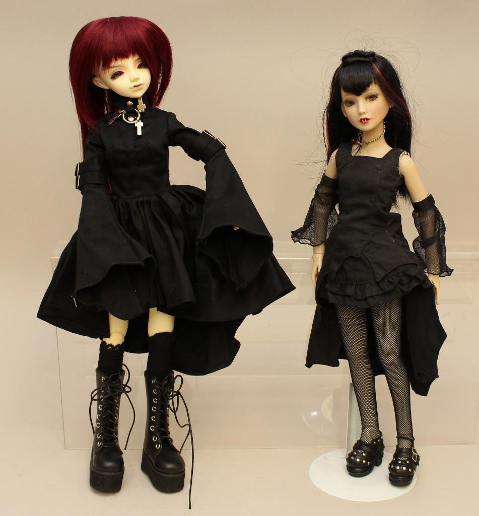 PAIR OF ALL ORIGINAL VINYL/HARD PLASTIC DOLLS (1 of 2)
