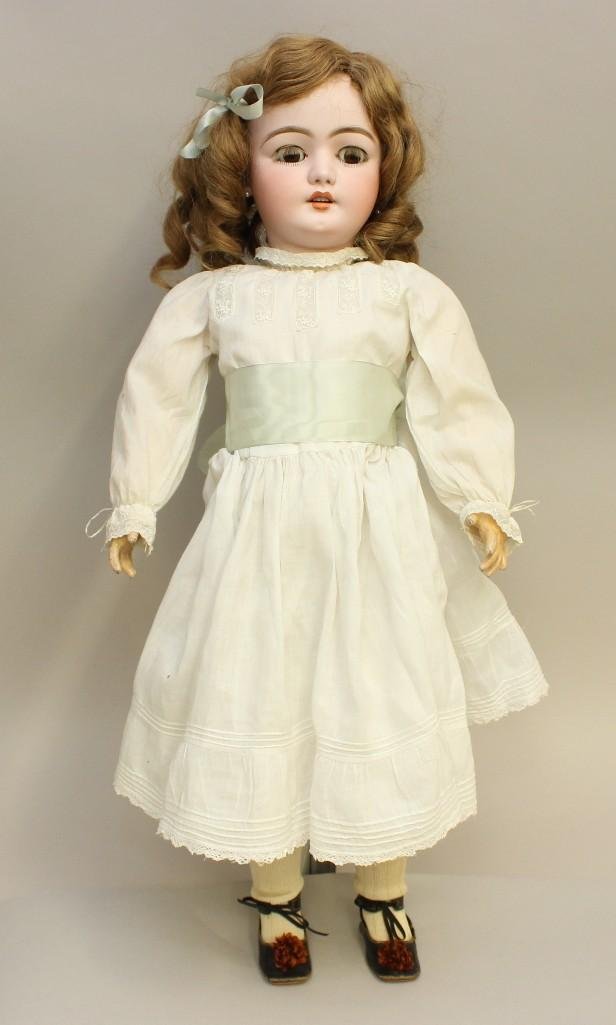 30" S.H. 1079 - 14 1/2 DEP ANTIQUE BISQUE HEAD DOLL. (1 of 5)