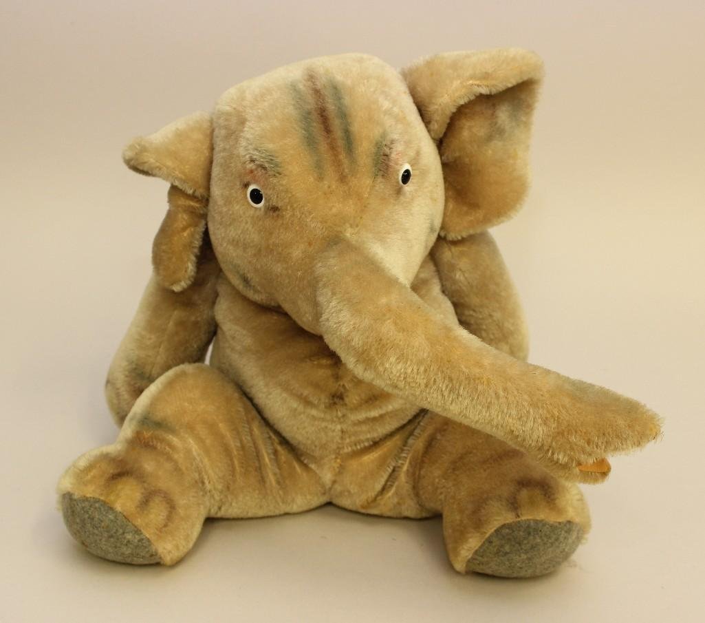 14" UNMARKED VINTAGE STEIFF MOHAIR SITTING ELEPHANT. (1 of 2)