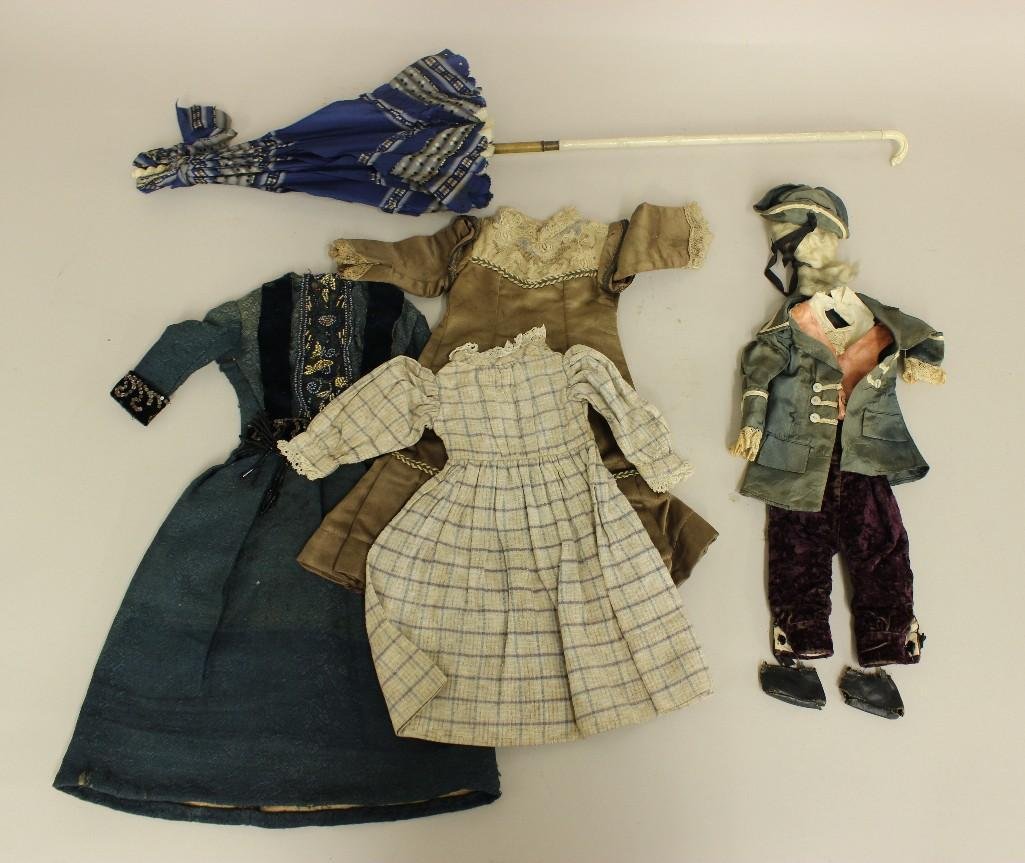 LOT OF ANTIQUE DOLL CLOTHES, LADIES' SILK PARASOL. (1 of 5)