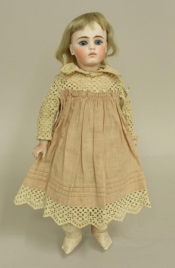12" 132 7  ANTIQUE BISQUE HEAD DOLL WITH "BRU TYPE" (1 of 8)