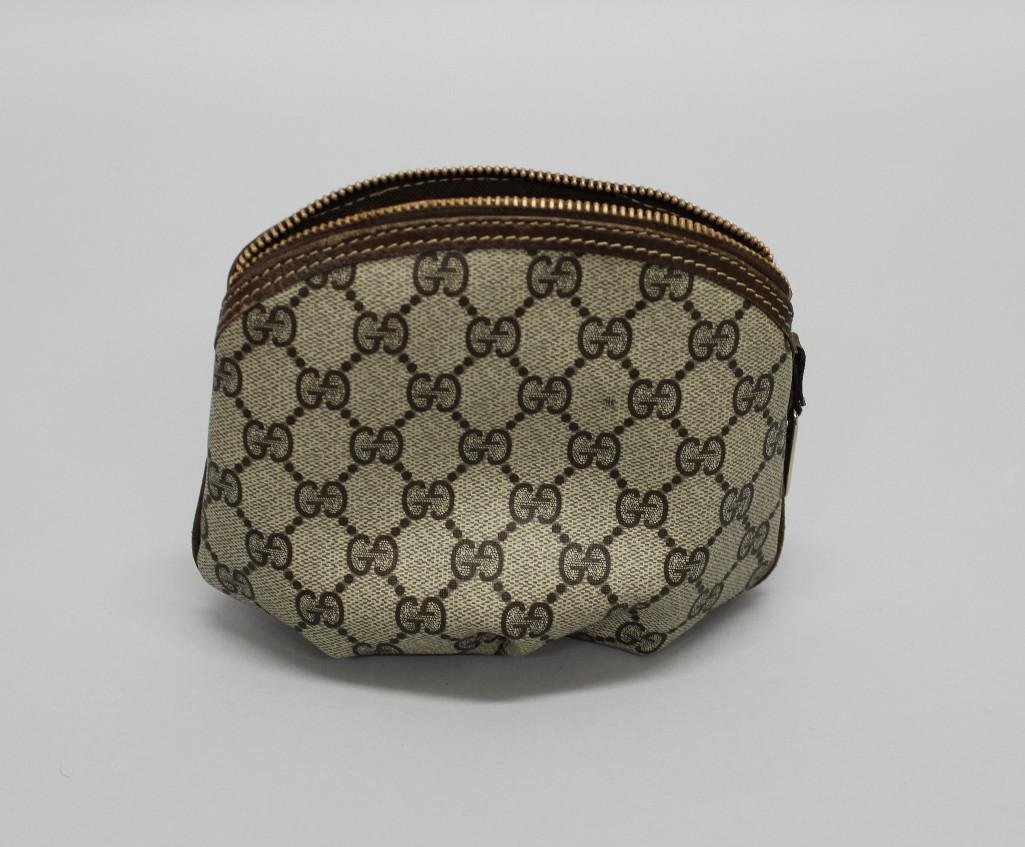 Gucci Makeup Bag (1 of 7)