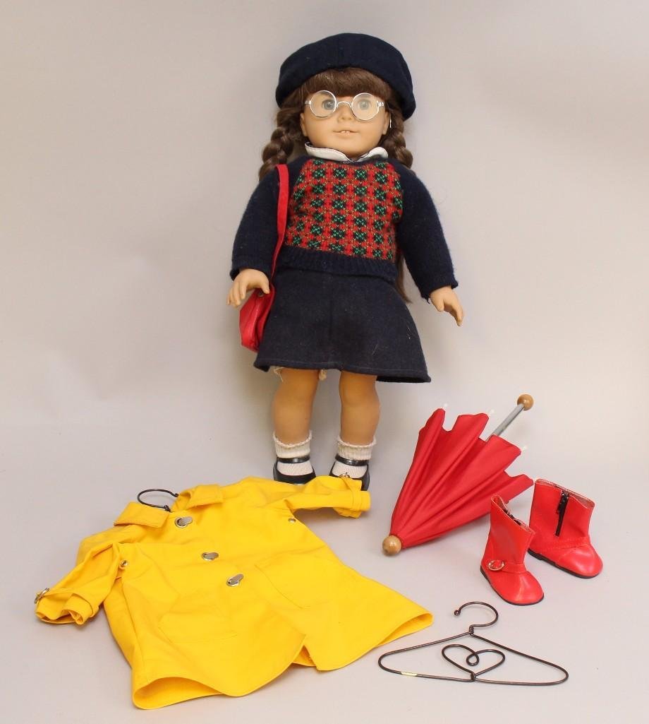AMERICAN GIRL - "MOLLY DOLL, EXTRA TAGGED OUTFIT. (1 of 2)