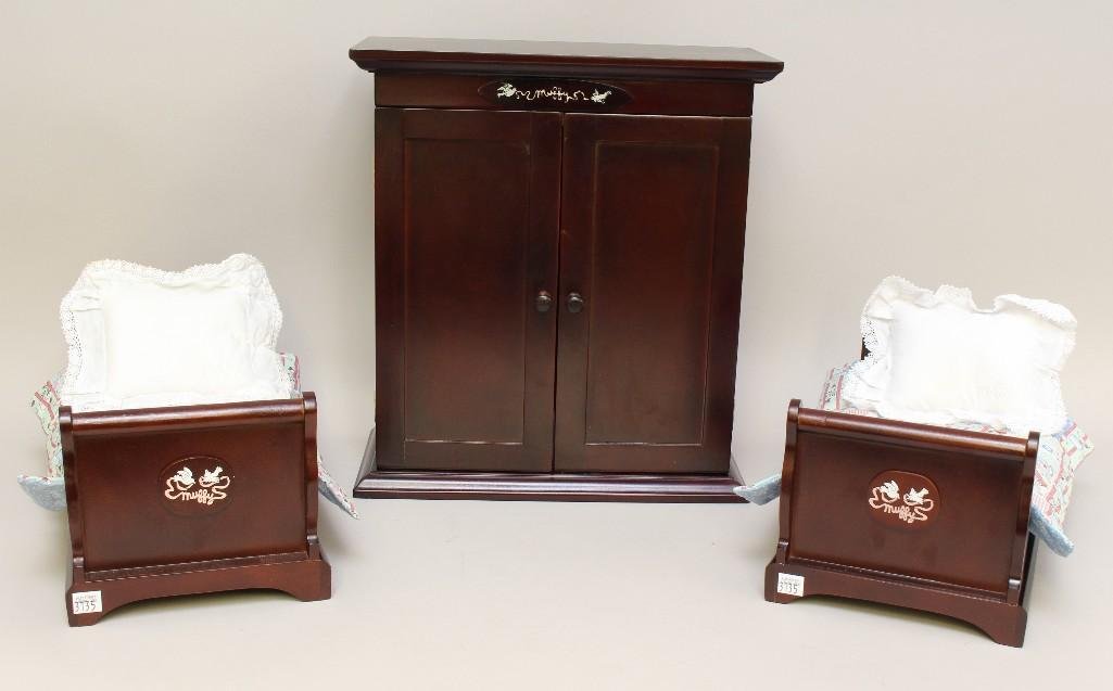 MUFFY VANDERBEAR LOT: PAIR OF MIB WOODEN TWIN BEDS AND (1 of 3)