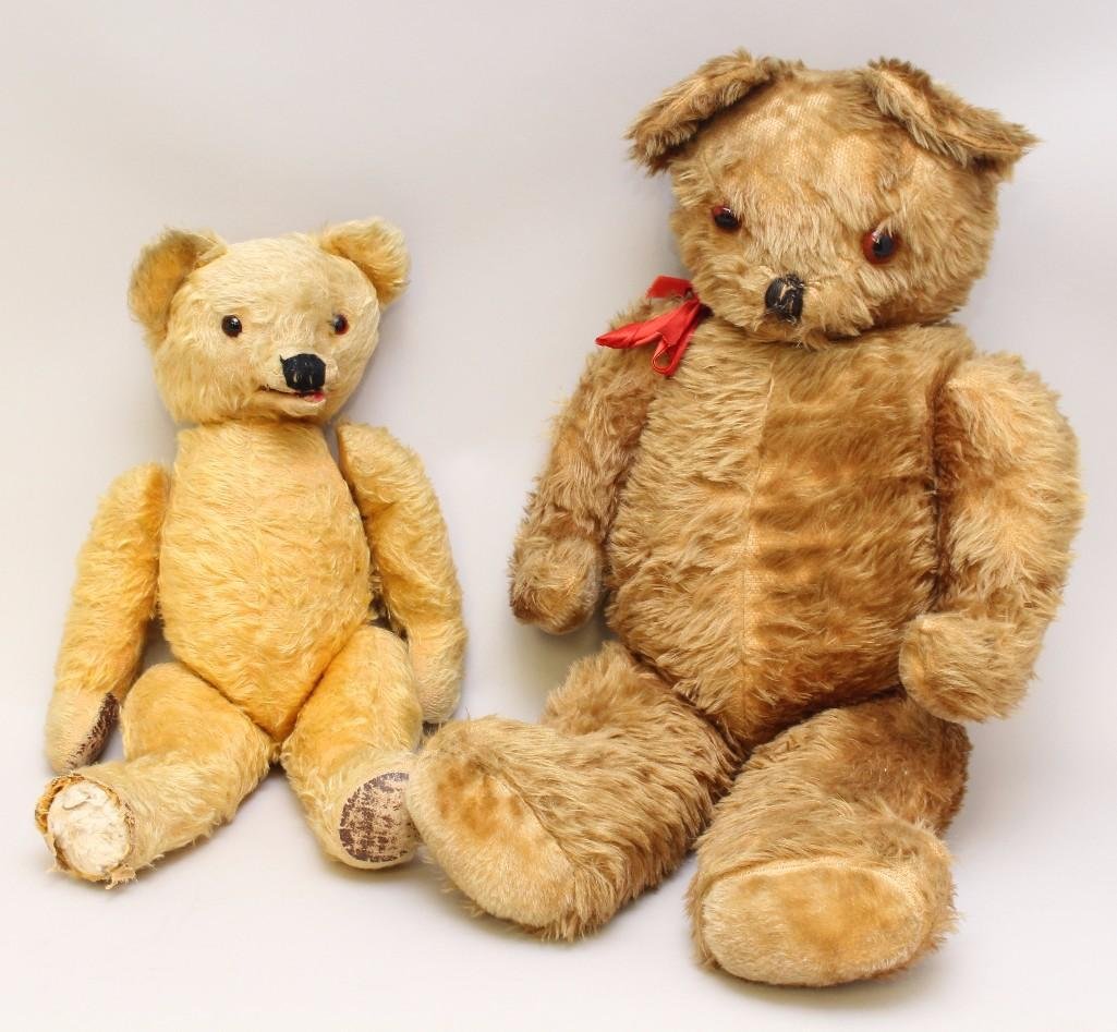 PAIR OF LARGE ANTIQUE TEDDY BEARS. (1 of 7)