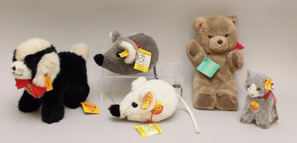 LOT OF (5) TAGGED PLUSH STEIFF ANIMALS. (1 of 1)
