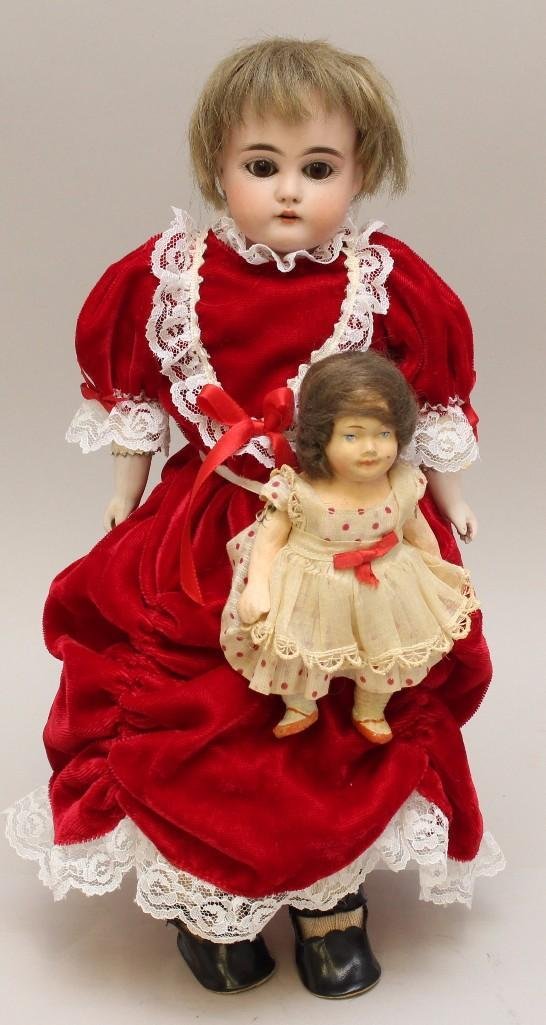 17"  5/148 ANTIQUE BISQUE SHOULDER HEAD DOLL & HER 6 (1 of 5)