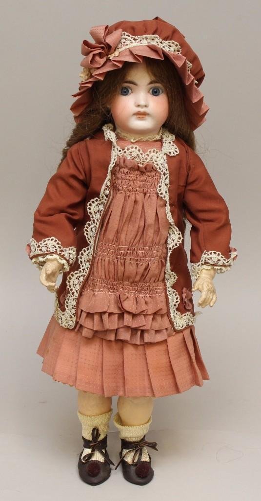 19" "116" OPEN/CLOSED MOUTH ANTIQUE BISQUE HEAD DOLL. (1 of 5)