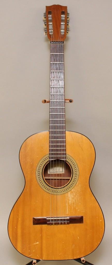 Gibson 1964 C-0 Classical Acoustic Guitar (1 of 9)