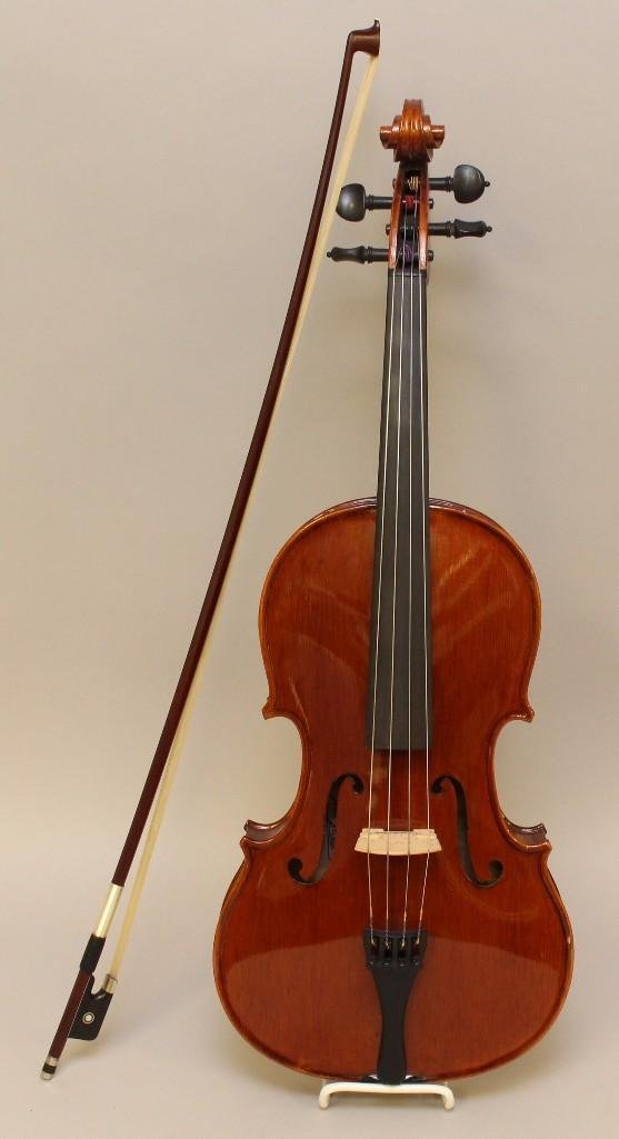 John Juzek Viola and Bow (1 of 8)