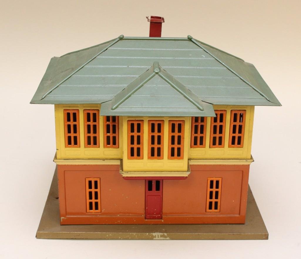 Lionel Switch Signal Tower (1 of 4)