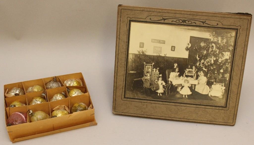ANTIQUE CHRISTMAS LOT: DOLL HEAD GLASS ORNAMENTS & 1900 (1 of 3)
