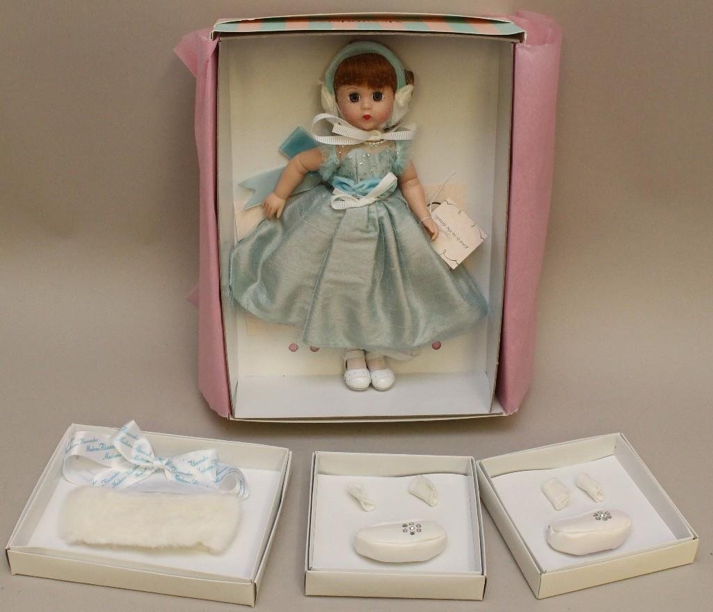 11" MIB 2007 "LISSY'S tm 1958 PARTY DRESS" MADAME: This doll was the MADC Premiere souvenir held in 2007. #46880. It comes with (2) MIB 1958 "Party Clutch & Gloves" sets and MIB "1958 Party Wrap".