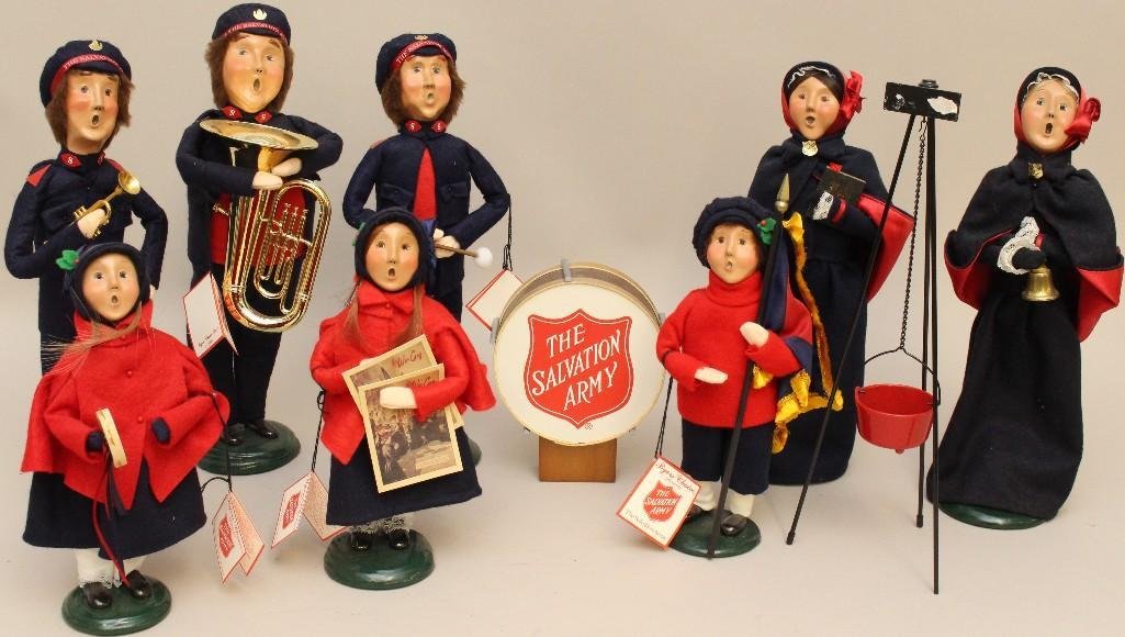 (8) PIECE SET  OF 1999  BYER'S CHOICE "SALVATION ARMY" (1 of 1)