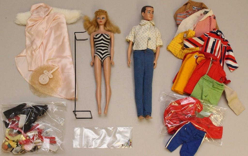LOT OF BARBIE FAMILY: BLONDE PONYTAIL DOLL, KEN DOLL, (1 of 8)