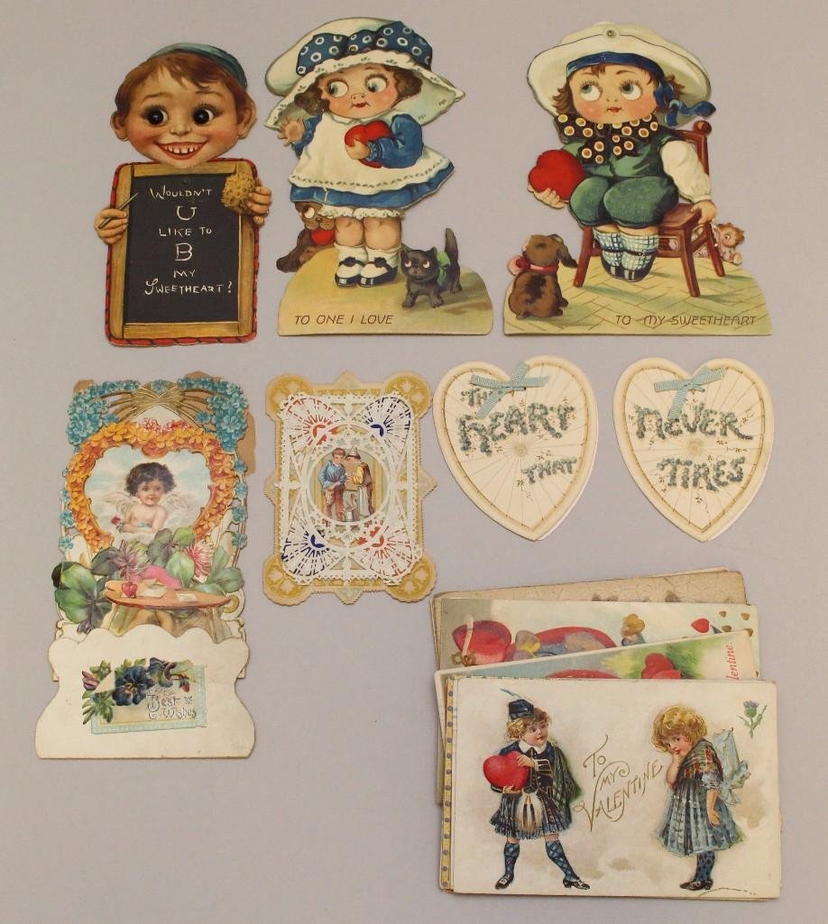 LOT OF VINTAGE HOLIDAY CARDS, MOSTLY VALENTINES. (1 of 2)