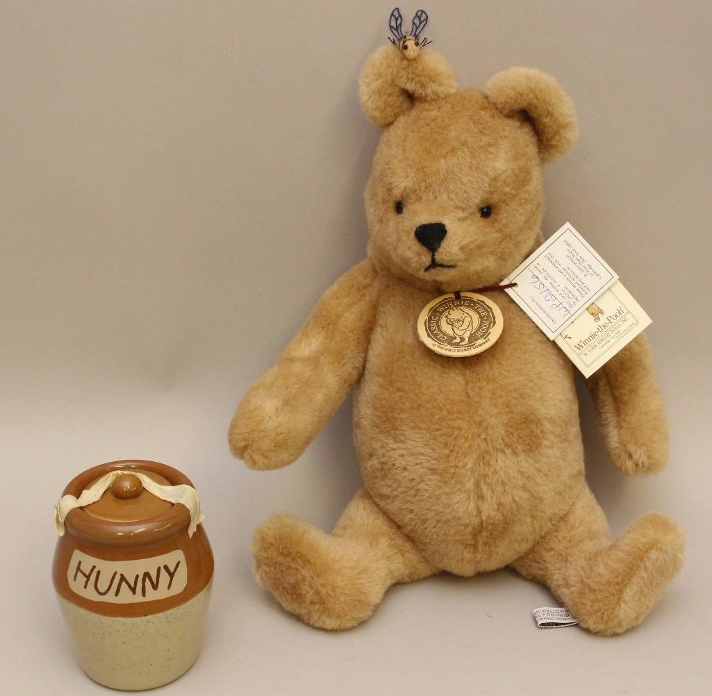 14" MIB R. JOHN WRIGHT'S "WINNIE-THE-POOH" (WITH HUNNY (1 of 2)