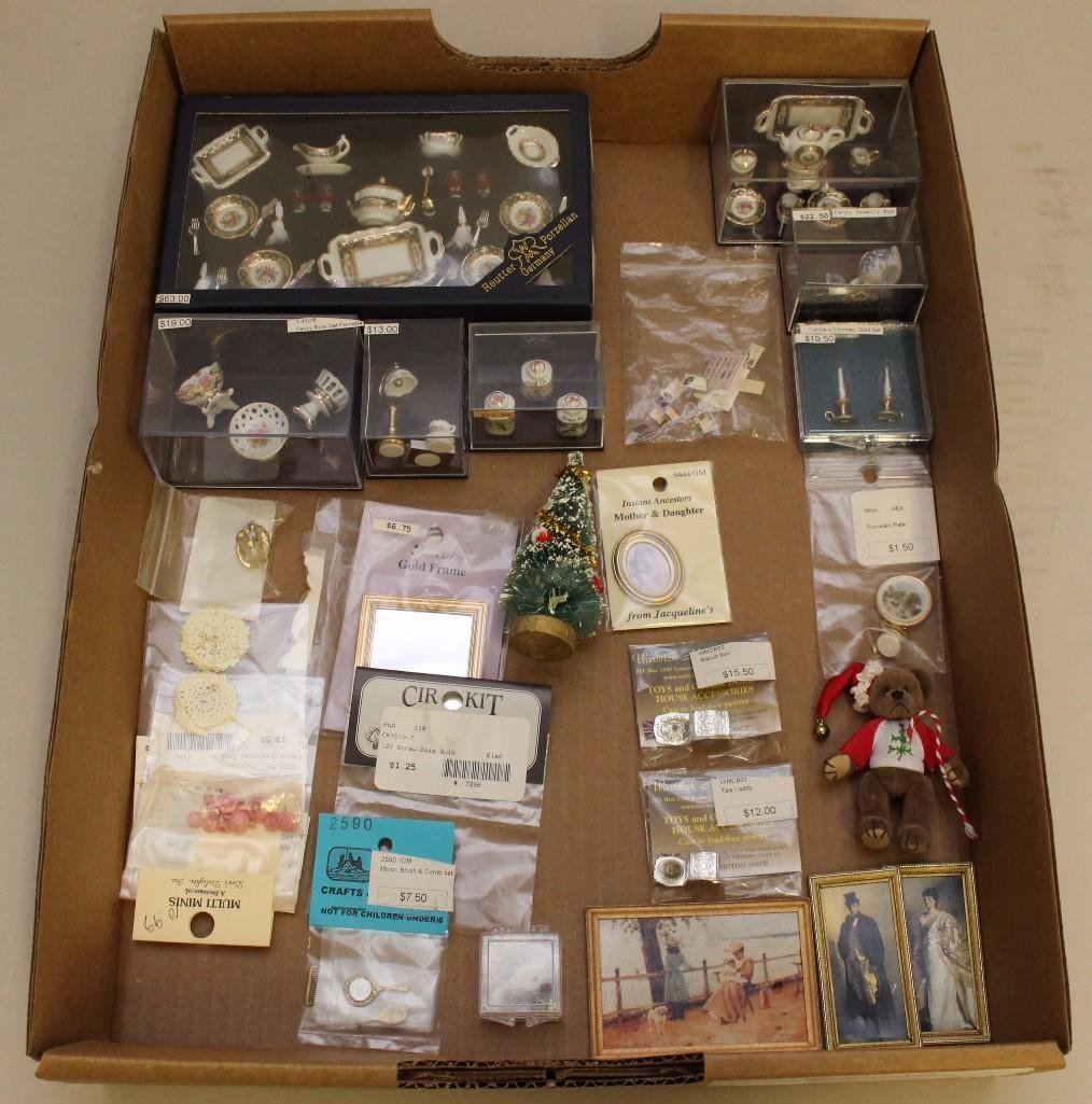 CONTEMPORARY DOLL HOUSE MINIATURES, ORIGINAL PACKAGING. (1 of 1)