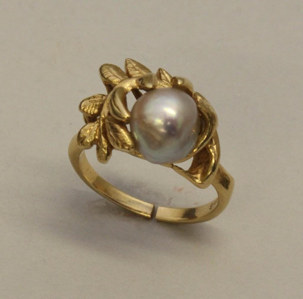 Gold Ring with Pearl (1 of 2)