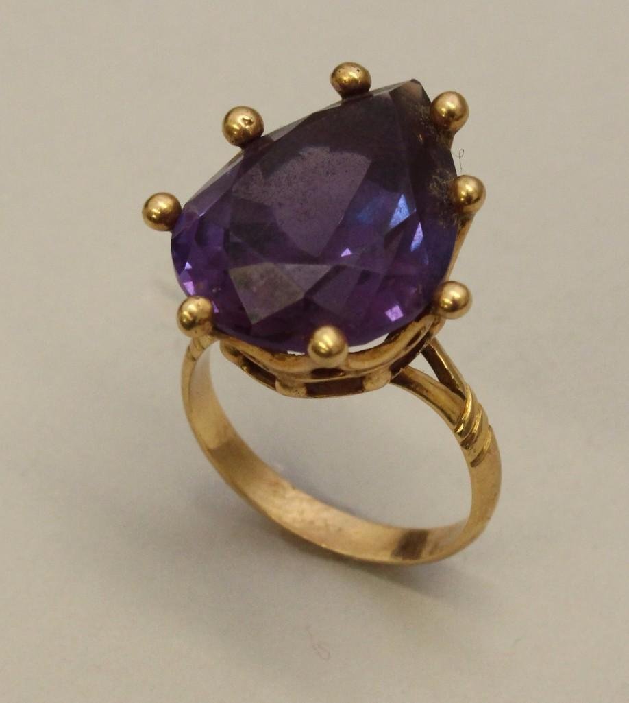 Gold Ring with Amethyst (1 of 3)
