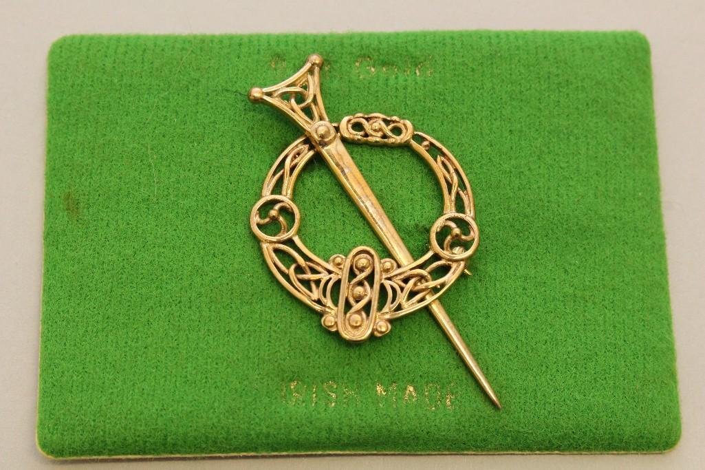 Gold Pin (1 of 2)