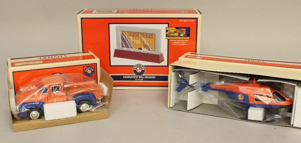 3 Piece Lot Lionel Animated Billboard, Truck, (1 of 5)
