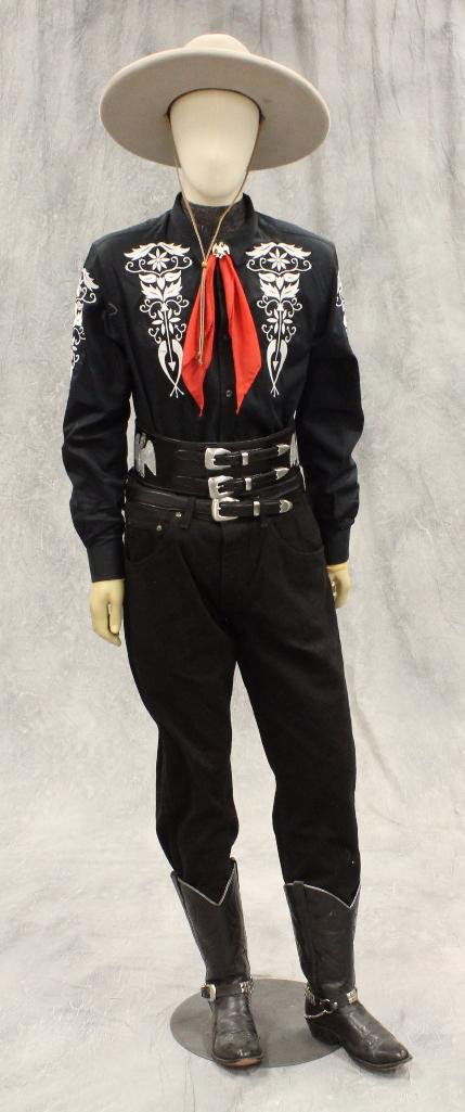 "Cisco Kid" Mannequin: Includes garments, Mexican sombrero, bronco belt and boots. Approximately 6" 5" tall.