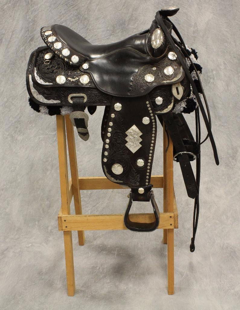 Circle Y 17" Silver Parade Saddle (1 of 10)