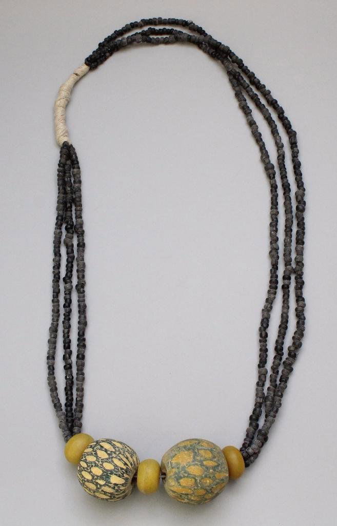 Native American Endless Beaded Necklace (1 of 2)