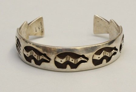 Native American Sterling Silver Bear Cuff Braclet (1 of 4)