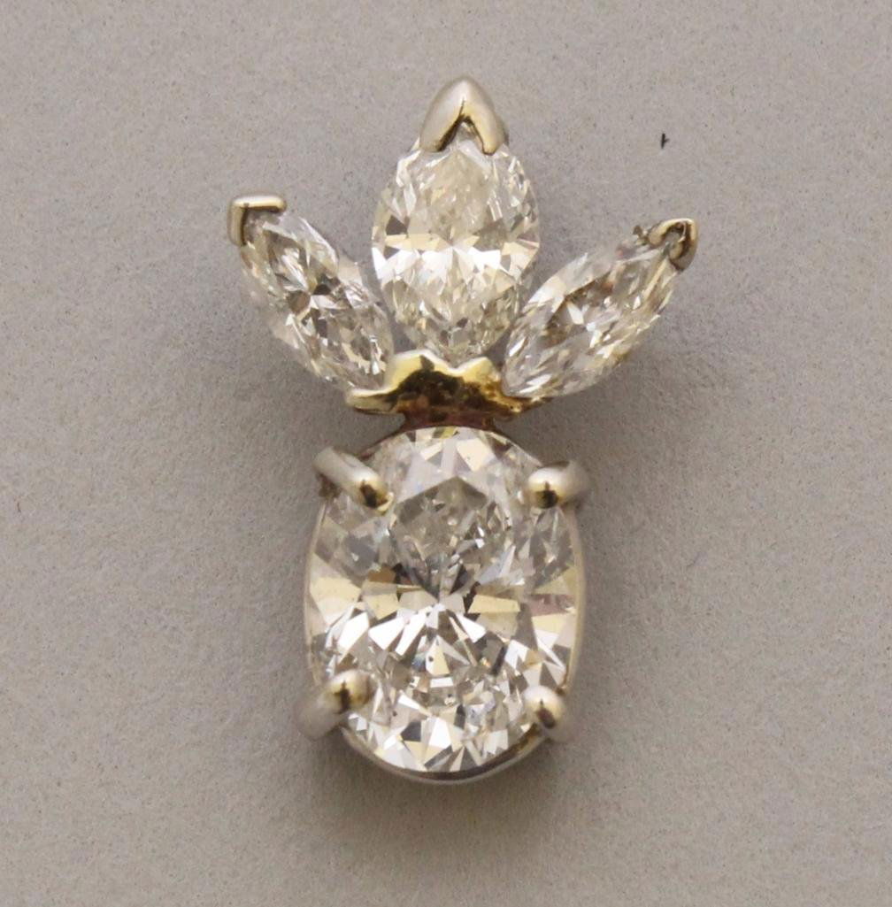 Gold Pendant with Diamond (1 of 1)