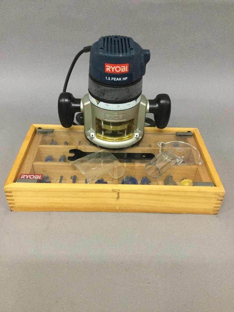 Ryobi1.5 Peak HP Router (1 of 3)